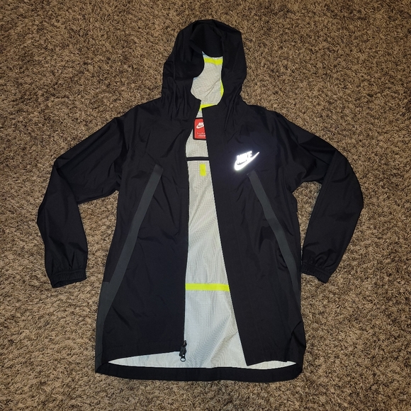 Sold...NIKE Sportswear Black Tech Jacket - Picture 5 of 9